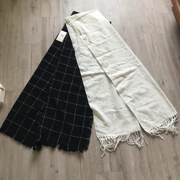 Accessories - 2 scarfs black and off white (SOLD)